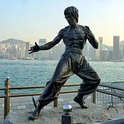 Statue of Bruce Lee in a fighting pose