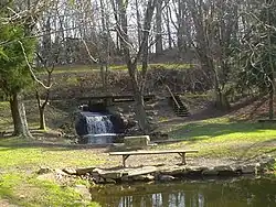 Spillway regulates waterflow