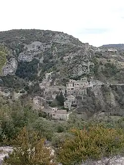 The old village and château