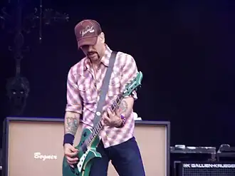 Kushner with Velvet Revolver at Gods of Metal 2007